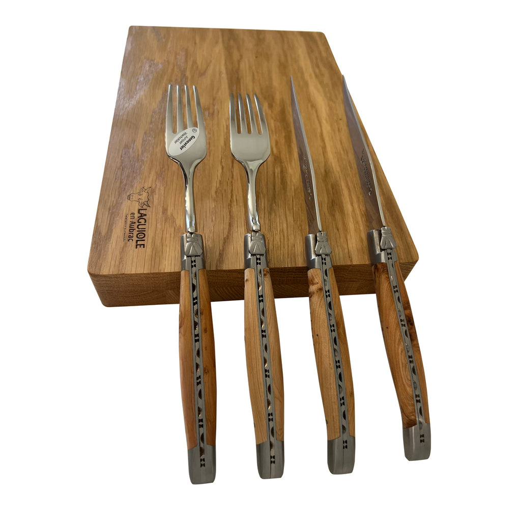 Laguiole en Aubrac Handcrafted 4-Piece Set With 2 Steak Knives and 2 Forks with Juniper Wood Handles - LaguioleEnAubracShop